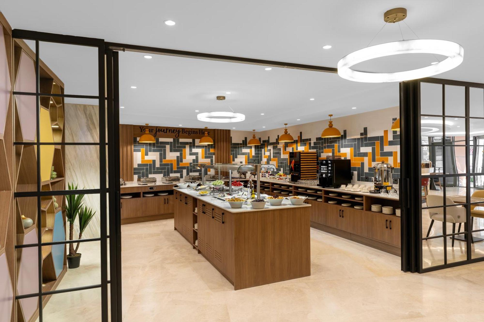 Hampton By Hilton Istanbul Sisli — Photos 3
